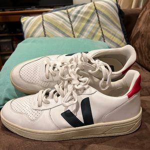 Veja Men White Sneakers